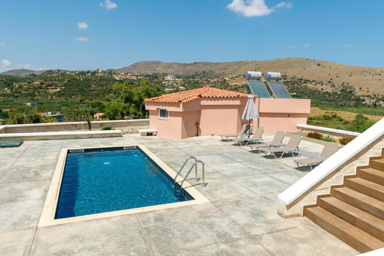 Georgioupoli Studio 2 With A Pool And Lake Views Εξωτερικό φωτογραφία