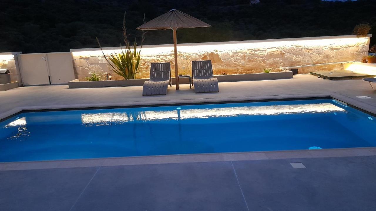 Georgioupoli Studio 2 With A Pool And Lake Views Εξωτερικό φωτογραφία